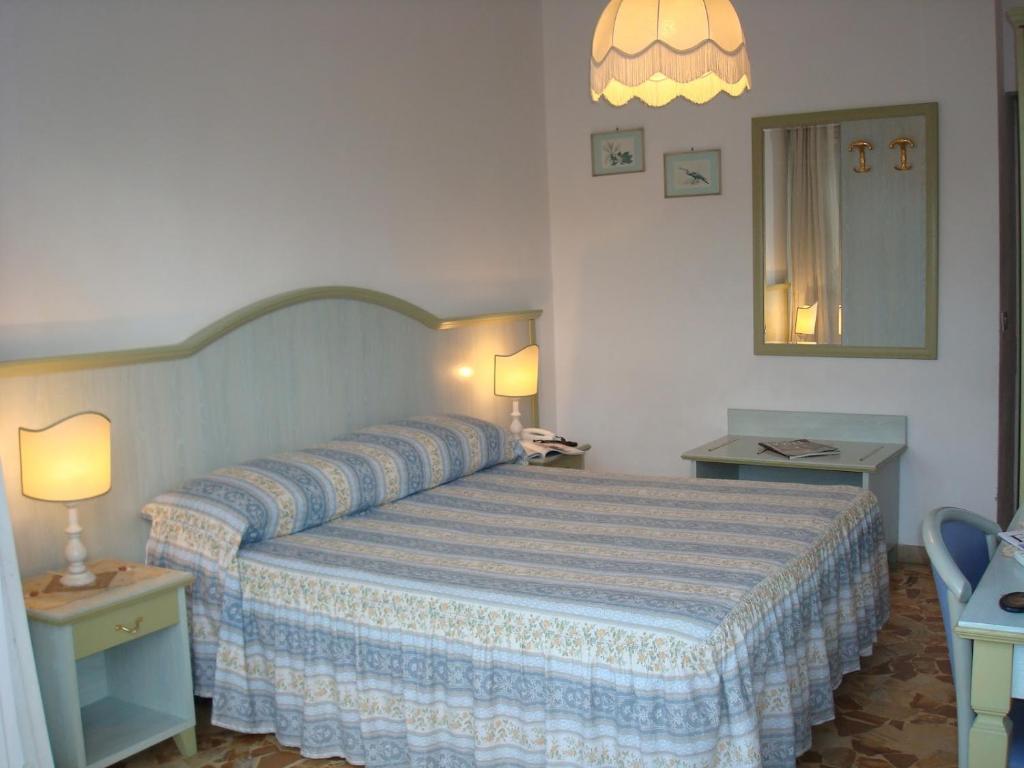 Hotel Villa Rona Forte dei Marmi Bilik gambar